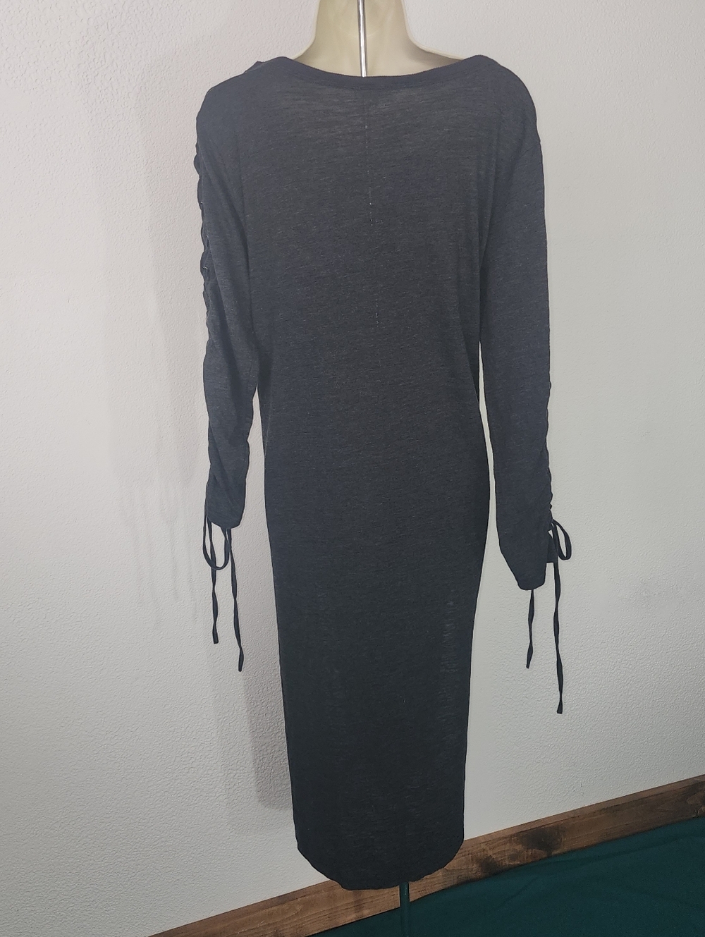 Umgee Dress Knit  Long Sleeve With Tie-Detail  Charcoal Size L - Picture 5 of 10